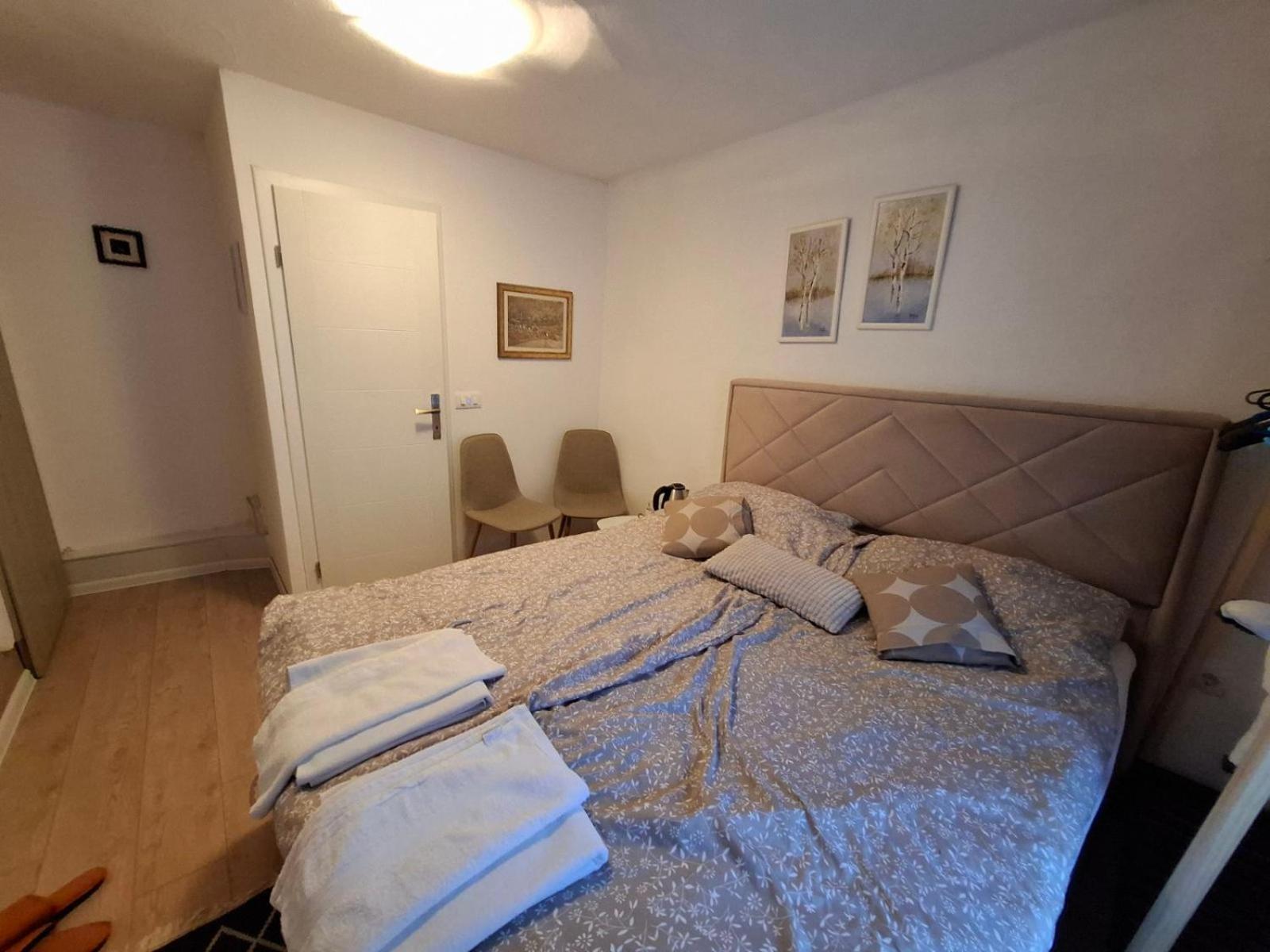 Guesthouse Unique Saraievo Quarto foto