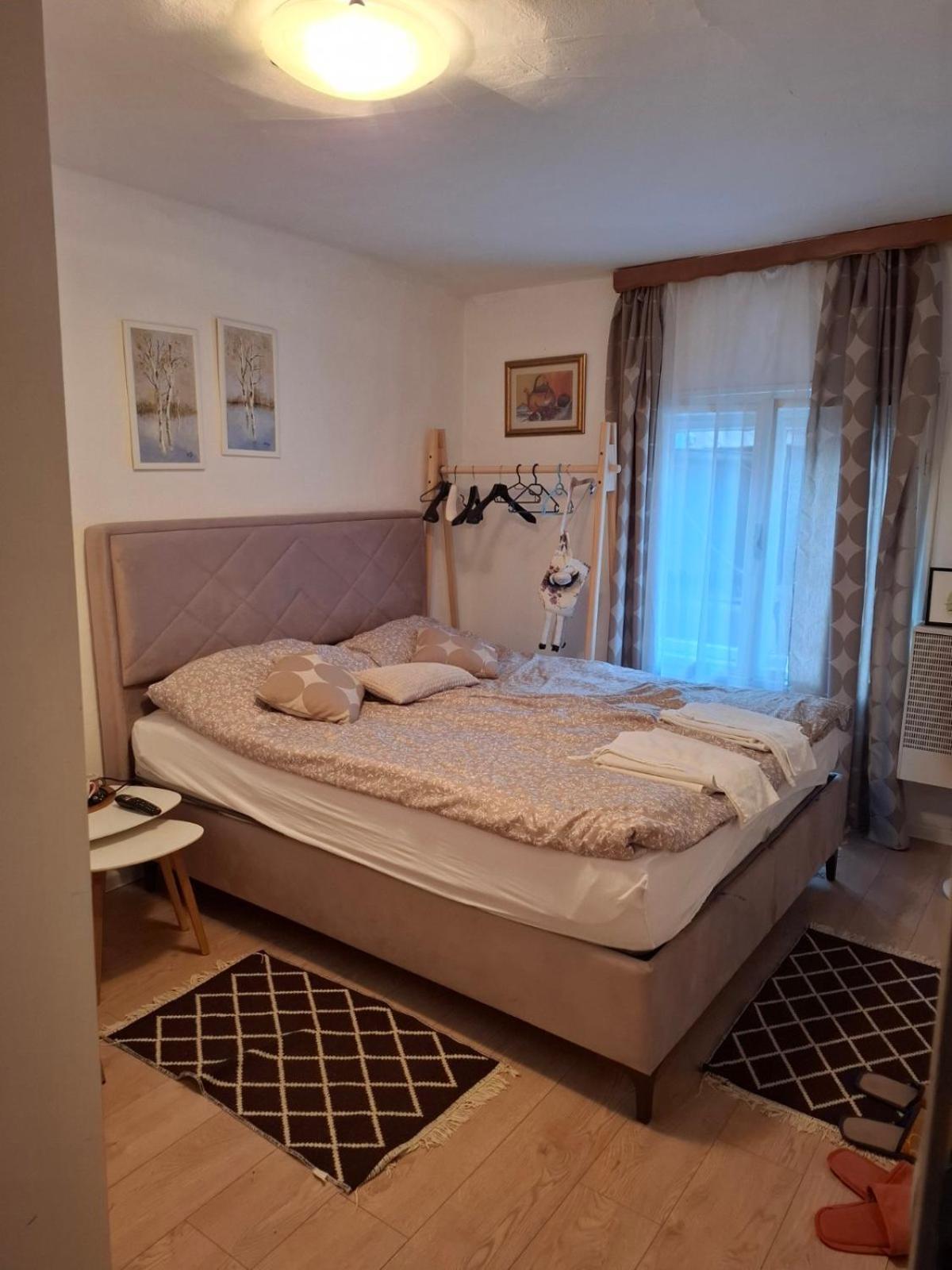 Guesthouse Unique Saraievo Quarto foto